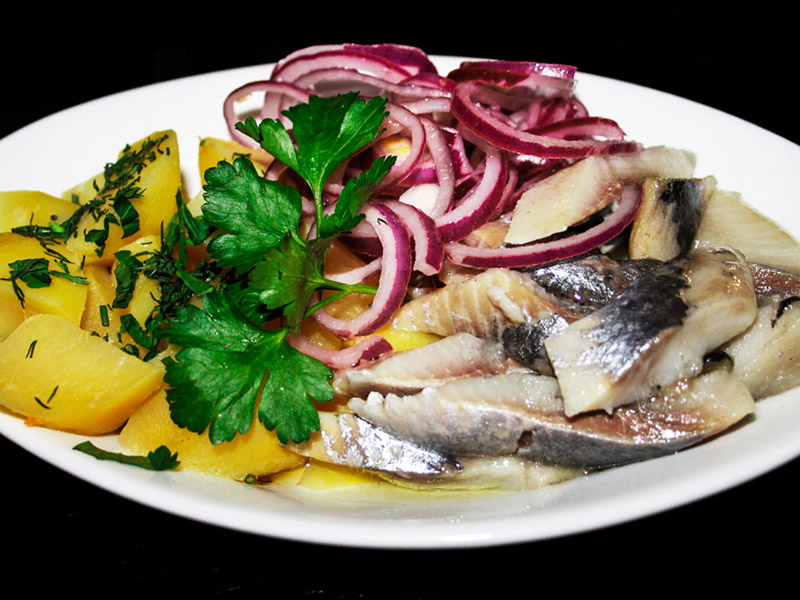 Фото меню ресторана Сказка Востока - Холодная закуска СЕЛЬДЬ СЛАБОСОЛЕНАЯ