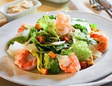 Фото меню ресторана Сказка Востока - САЛАТ «ЦЕЗАРЬ» С КРЕВЕТКАМИ 